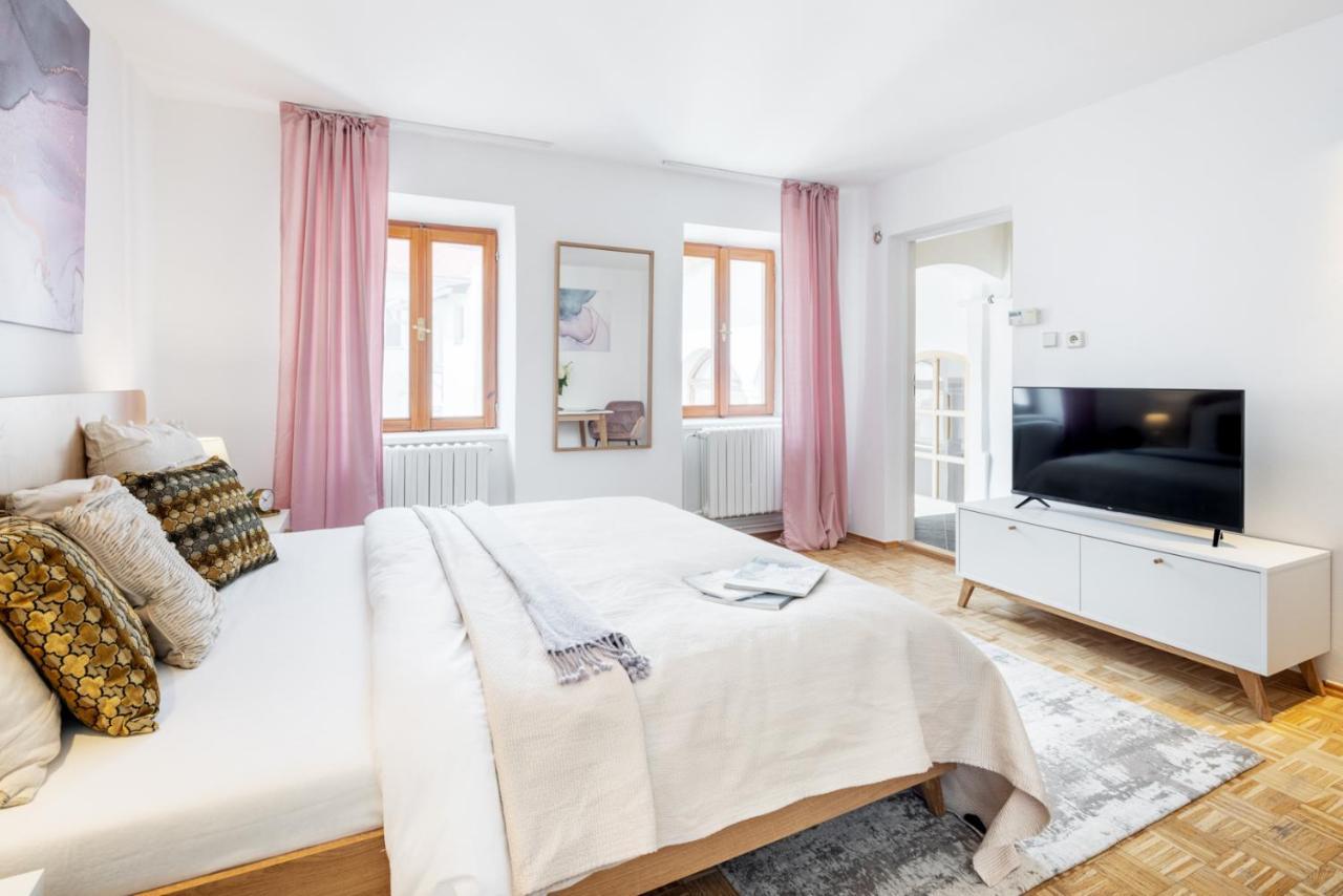 Wine & Bike City Tower Apartments Znojmo Εξωτερικό φωτογραφία