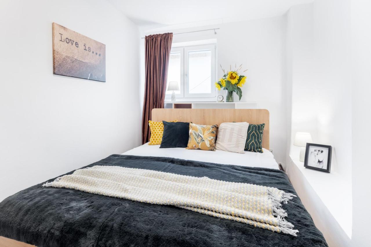 Wine & Bike City Tower Apartments Znojmo Εξωτερικό φωτογραφία