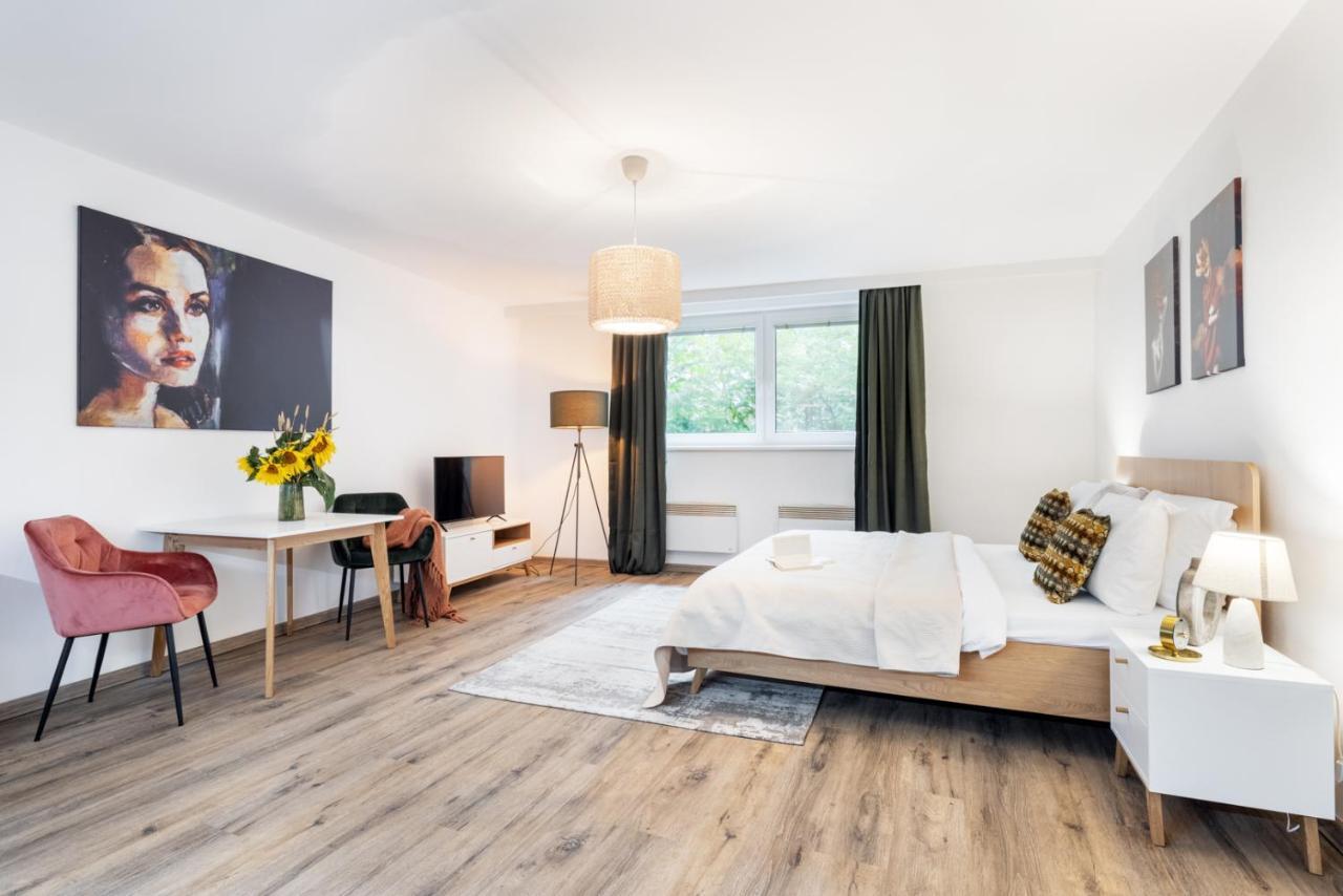 Wine & Bike City Tower Apartments Znojmo Εξωτερικό φωτογραφία