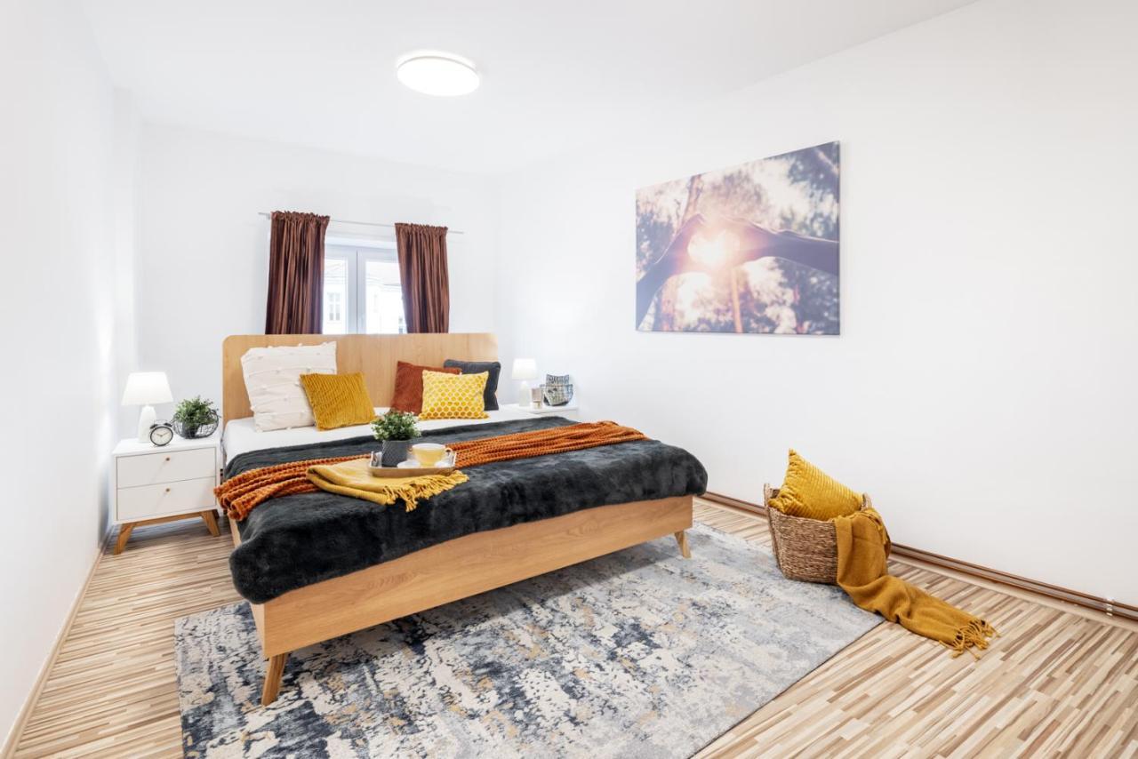 Wine & Bike City Tower Apartments Znojmo Εξωτερικό φωτογραφία