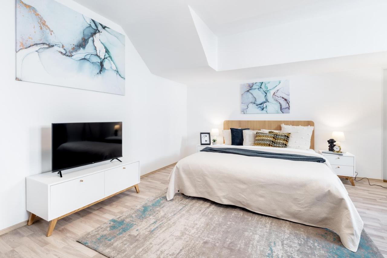 Wine & Bike City Tower Apartments Znojmo Εξωτερικό φωτογραφία